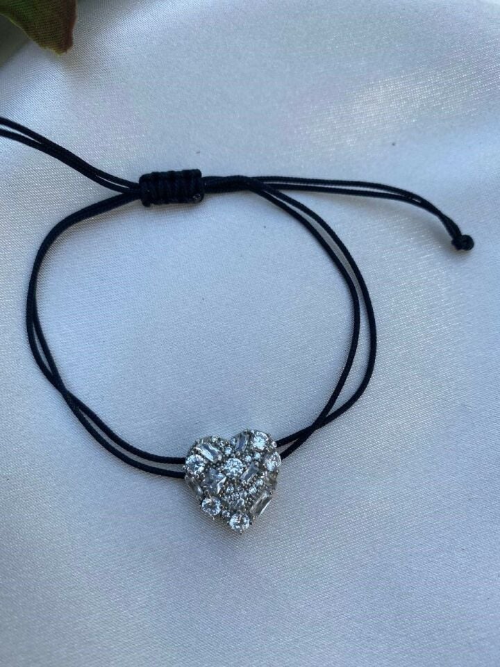 Gümüş Kristal Kalpli İpli Bileklik