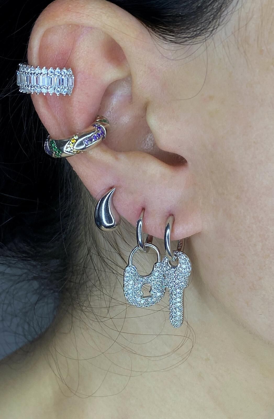 Anahtar Kilit  Taşlı Küpe