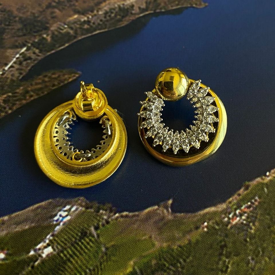 Taşlı Oval Küpe
