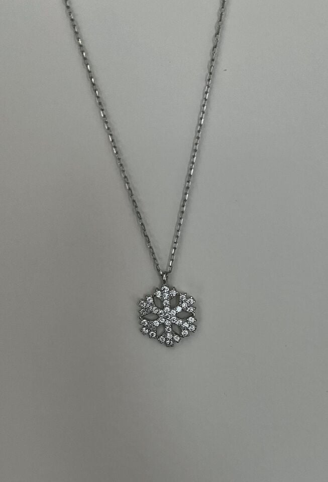 Kar Tanesi Taşlı Kolye