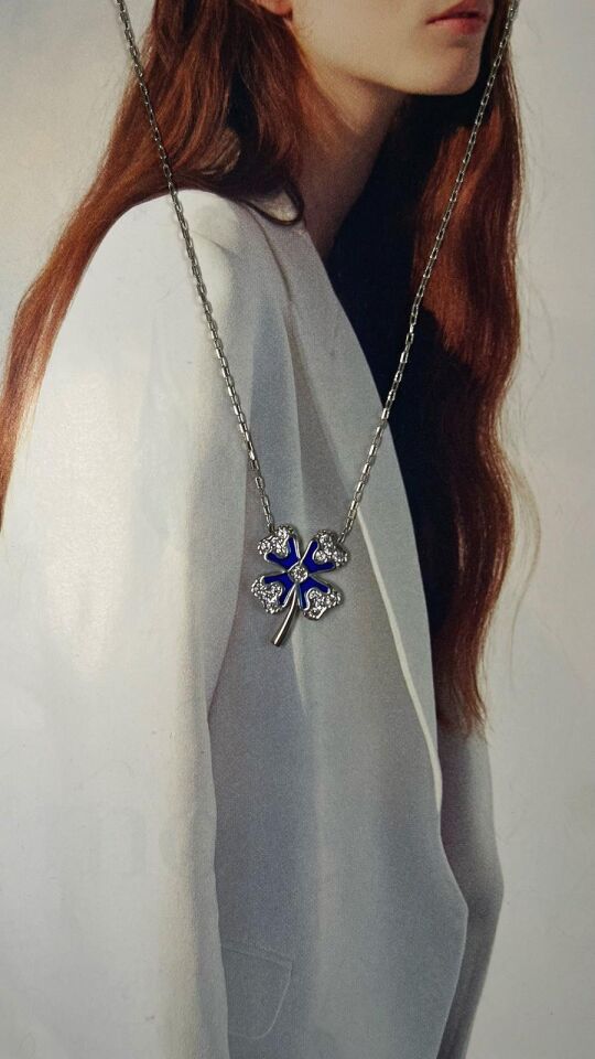 Mavi Mineli Yonca Kolye