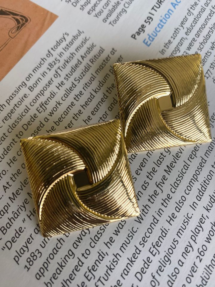 Gold Çelik Küpe