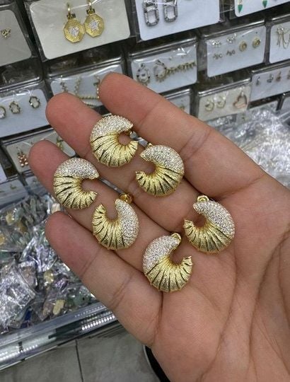 Desenli Küpe
