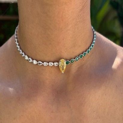 Zümrüt Renkli Armut Kesim Choker