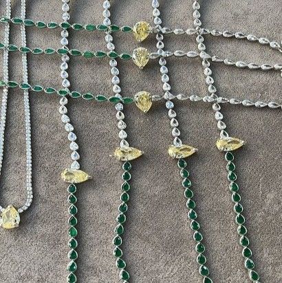 Zümrüt Renkli Armut Kesim Choker