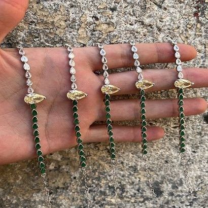 Zümrüt Renkli Armut Kesim Choker